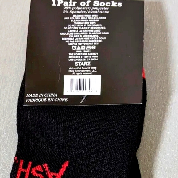 NWOT - ASH VS EVIL DEAD Black/Red Men's Crew Socks - Picture 6 of 7